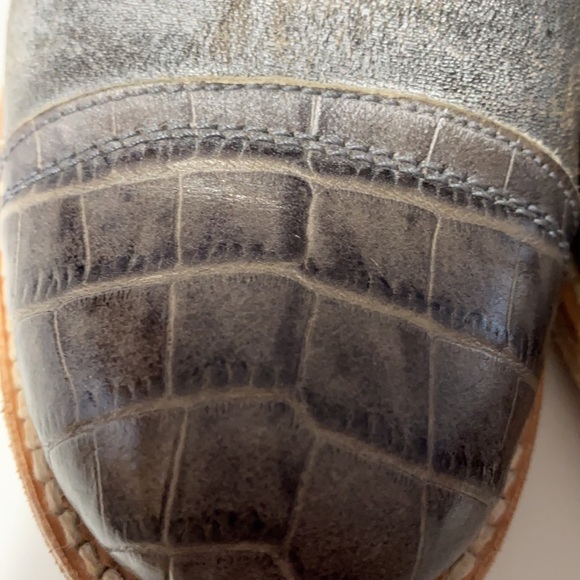 Free bird brogues. Worn once .size 8. Excellent condition - Picture 6 of 7